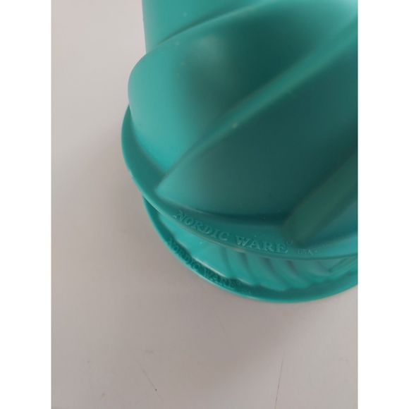 Nordic Ware Micro Mini Bundt's Microwave Mug Cake Pans - Picture 6 of 8